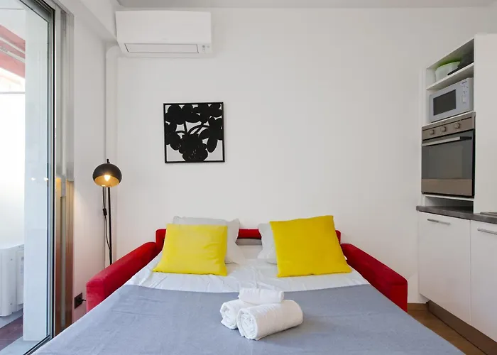 Proche Et Centre - Coquet - Fg マントン